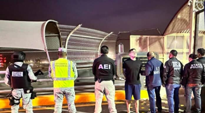 Entregan AEI y el INAM a las autoridades de EU a sujeto buscado por tráfico de drogas