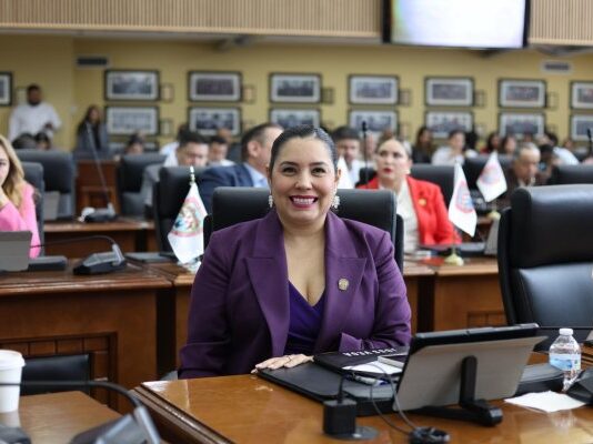 Aprueba Congreso reforma para castigar incumplimiento de órdenes de protección