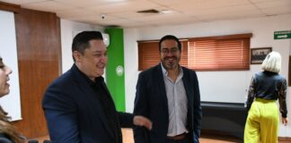 Sostiene Alfredo Chávez charla con estudiantes del Claustro Universitario sobre ciudad desde lo legislativo