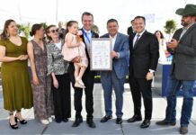 Reconoce Fiscal General César Jáuregui a fundadores de Ciudad Delicias