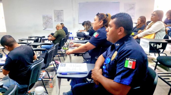 Avanza segunda generación de licenciaturas de la DSPM; se preparan más para cuidar a las familias