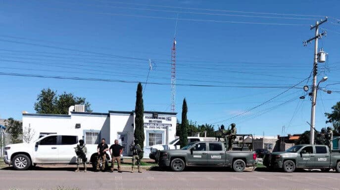 Aseguran 5 cámaras de video colocadas de manera ilícita en postes de Jiménez