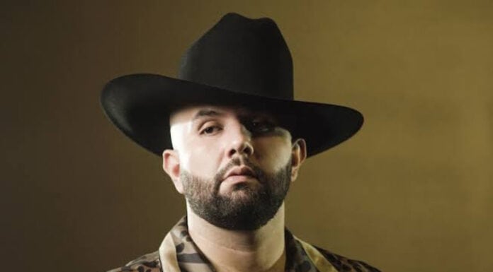 Carín León arma festejo millonario y se va antes de que termine