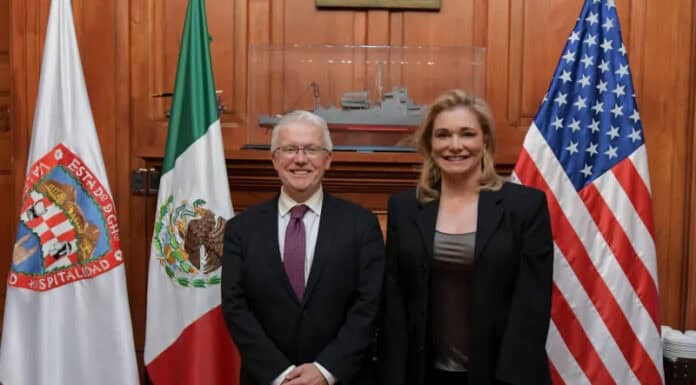 Maru Campos se reúne con el cónsul general de E.E.U.U. en Juárez
