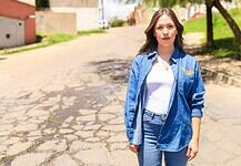 Exhibe diputada decenas de fugas de agua en Parral