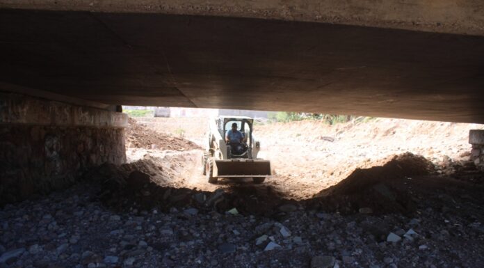 Mantiene Gobierno Municipal limpieza permanente en arroyos de la ciudad