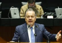 Advierte Mario Vázquez sobre peligros de la CURP biométrica