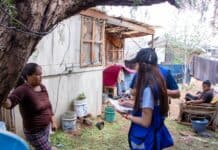 Municipio continúa con apoyos por lluvias en El Porvenir con despensas, hule, médicos, entre otros