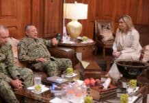 Maru recibe en Palacio al comandante de la XI Región Militar, Eufemio Ibarra Flores