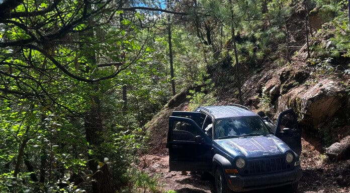 Recupera AEI camioneta robada en Guadalupe y Calvo