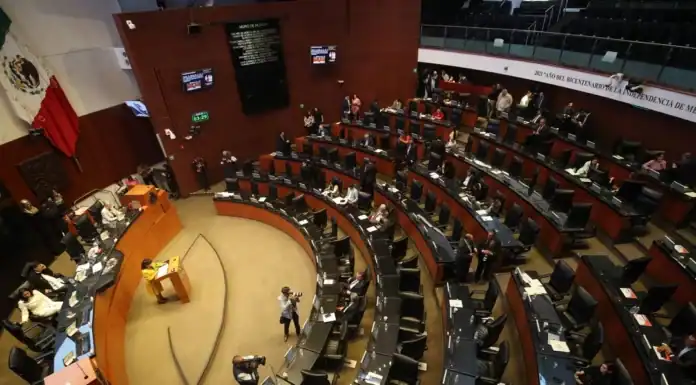 Senado ajusta nuevas reglas para venta de celulares en ley telecom