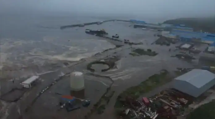 Sacude sismo magnitud 8.7 a Rusia; alertan tsunami en Japón y EU