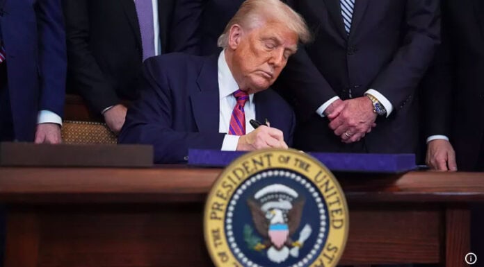 Trump amenaza con romper la alianza Delta-Aeroméxico y restringe los vuelos desde México