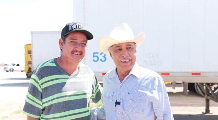 Dioetado entrega maíz rolado a porcicultores y ganaderos de Camargo