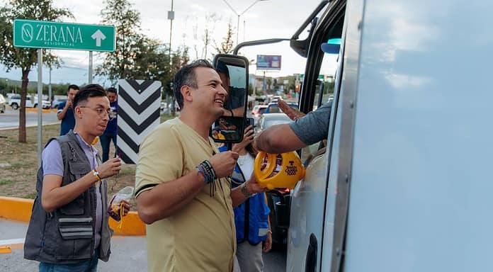 Botea alcalde Bonilla y presidenta del DIF Municipal por el Teletón