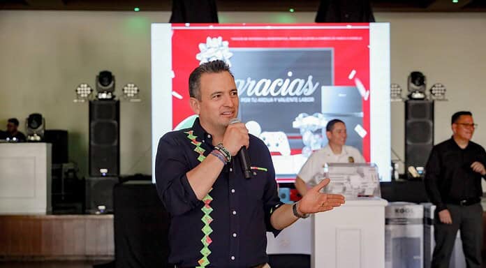 Gracias por cuidar de las familias de la ciudad: Alcalde por el Día del Bombero 2025