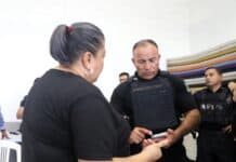 Llevan policías municipales pláticas de prevención de la violencia a colonia Diaz Ordaz