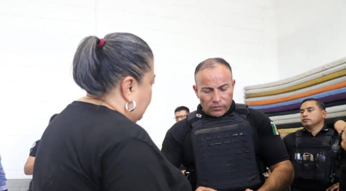 Llevan policías municipales pláticas de prevención de la violencia a colonia Diaz Ordaz