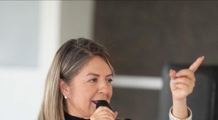 Se reúne Rosana Díaz con líderes del distrito 4