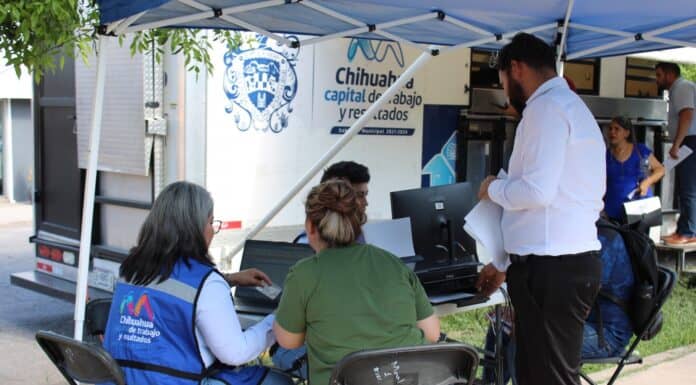 Atiende Teso Móvil del Municipio a más de 180 contribuyentes en parque de San Felipe