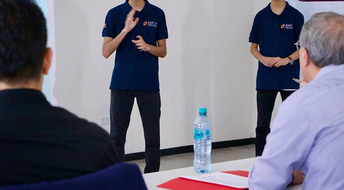 Jóvenes participan en reto de innovación en la Casa de la Juventud del Municipio