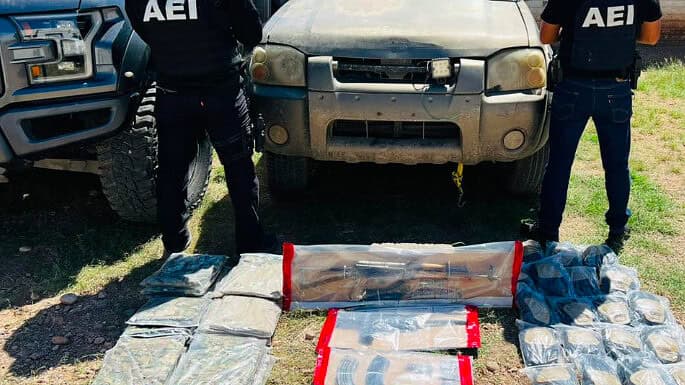 Asegura Fiscalía armas de fuego, ropa tipo camuflaje y cartuchos en Casas Grandes