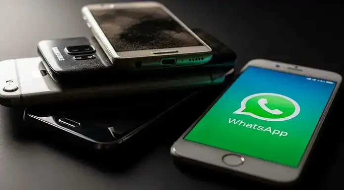 La lista de los teléfonos que se quedan sin servicio de WhatsApp en octubre 2025