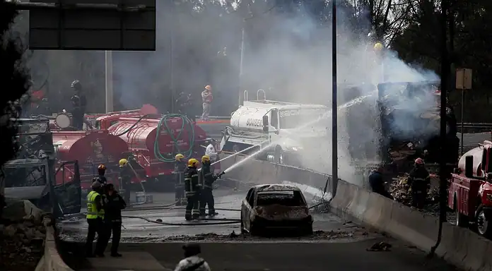 Muere chofer de pipa que explotó en Iztapalapa; suman ya 19 muertos