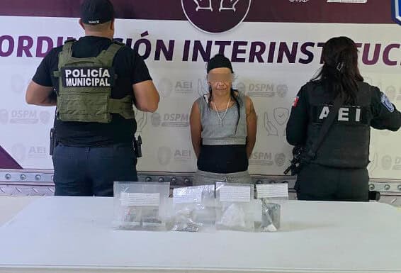 Detiene AEI a dos mujeres por delitos contra la salud en la colonia División del Norte