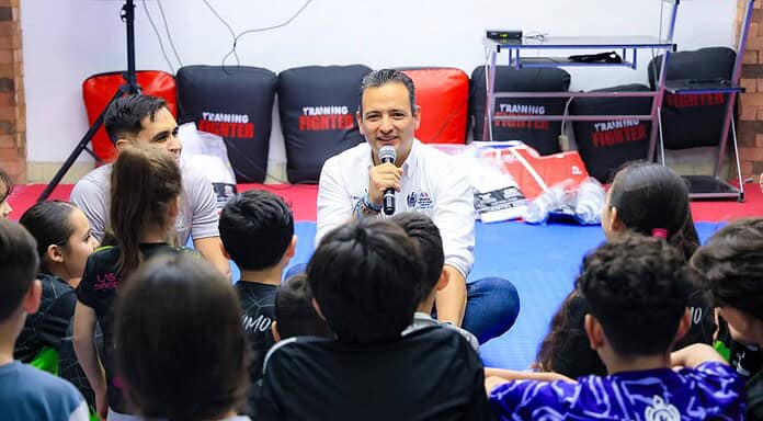 Reconoce alcalde Marco Bonilla la formación deportiva en la academia Javimo Taekwondo
