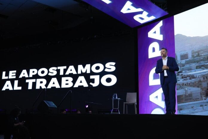 homenaje durante informe