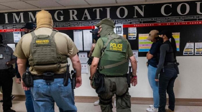 Reportan a mexicano entre personas lesionadas por tiroteo en centro de ICE