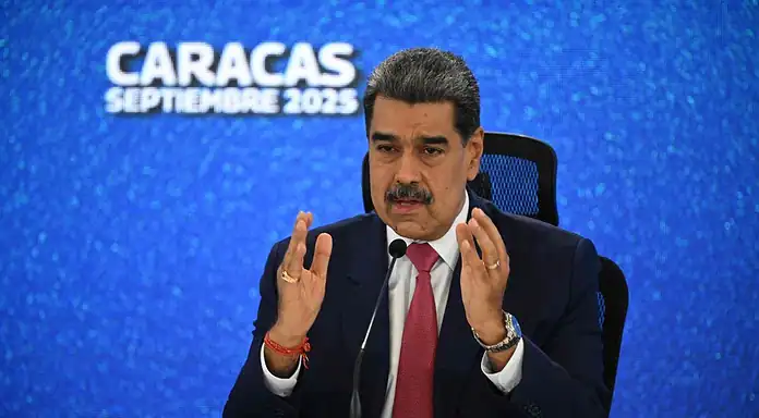 Acusa Maduro a EU de fraguar una “agresión militar” contra Venezuela