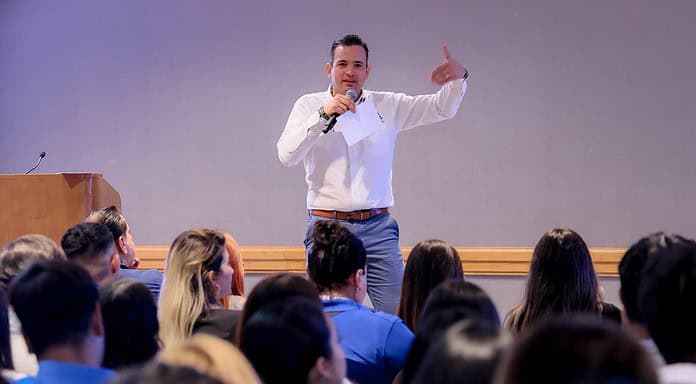 Presenta alcalde Bonilla políticas públicas en educación