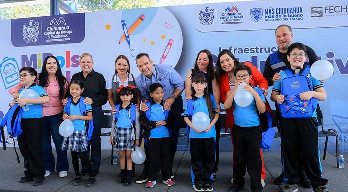 Inaugura alcalde Bonilla domo y entrega Mi Bolsa Escolar en primaria Tarahumara