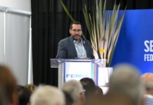 Expone Municipio ventajas de la ciudad para inversión en industria aeroespacial en sesión FEMIA