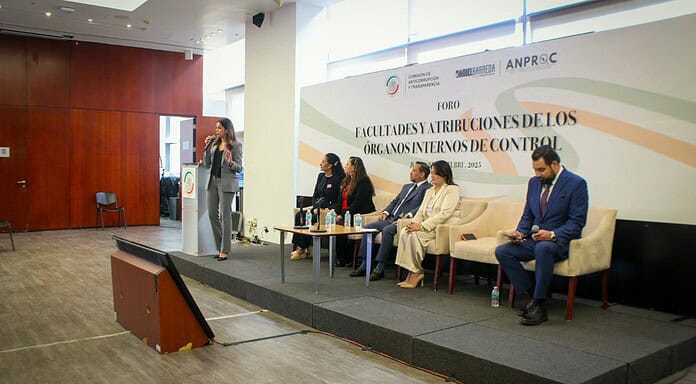 Comparte Municipio acciones anticorrupción en el Senado de la República
