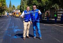 Recorre alcalde Marco Bonilla recarpeteo de calle Luis de Angusturas