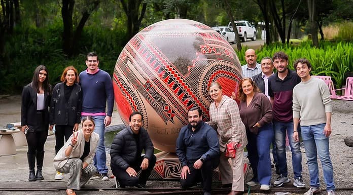 Esferas monumentales de Mata Ortiz conquistan la Ciudad de México