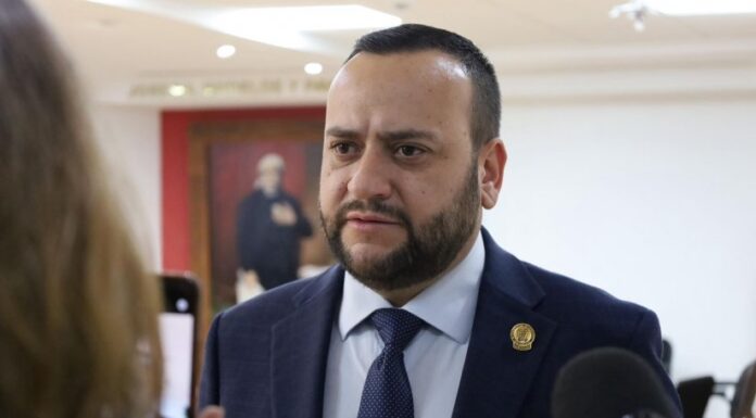 Pide Arturo Medina apoyos prioritarios para jóvenes emprendedores en situación vulnerable