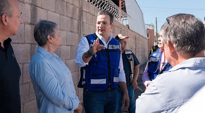 Realiza alcalde Marco Bonilla supervisión de pavimentación de calle Encino
