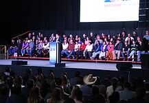 Agradece Alfredo Chávez a las más de 5 mil personas que acudieron a su informe