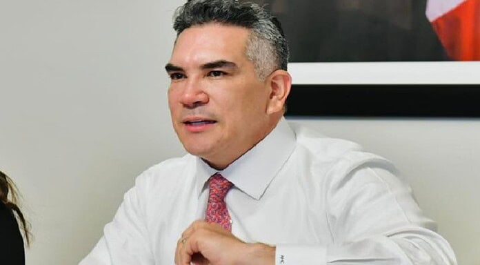 Señala ¨Alito¨ Moreno que acoso a Sheinbaum podría ser un montaje