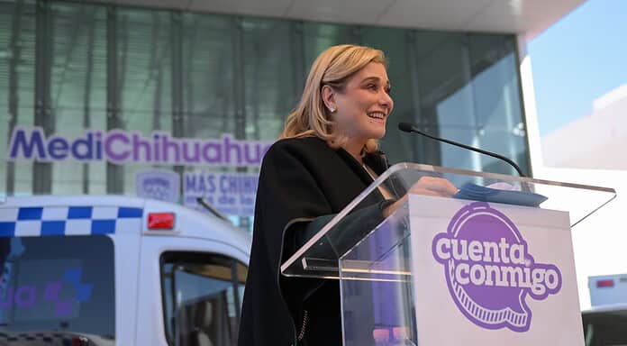 Maru Campos entrega 10 ambulancias para habitantes de nueve municipios