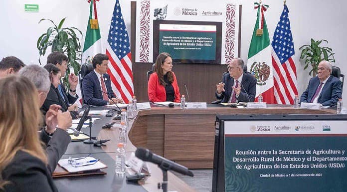 Revisan México y EU avances contra gusano barrenador