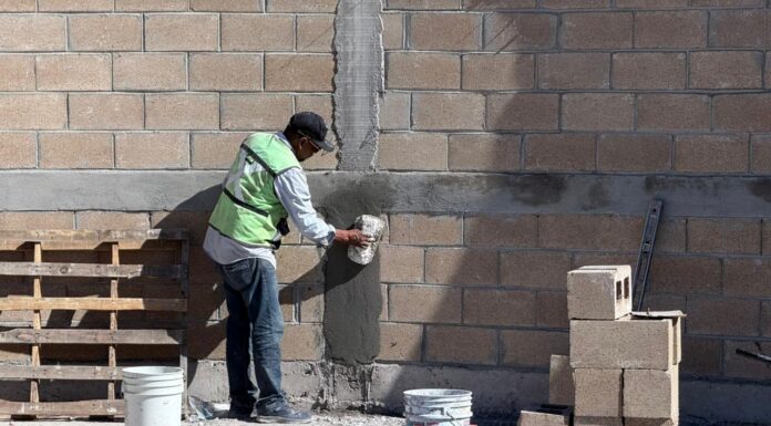 Avanza Municipio al 50% en rehabilitación de cancha de futbol en secundaria técnica 77