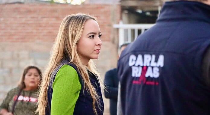 Diputada Carla Rivas se reúne con vecinos de la colonia 3 de Mayo