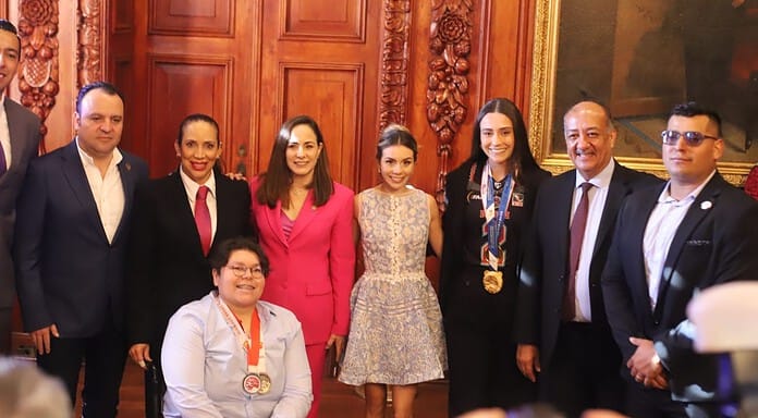 Galardonan a los atletas ganadores del Premio Estatal del Deporte 2025