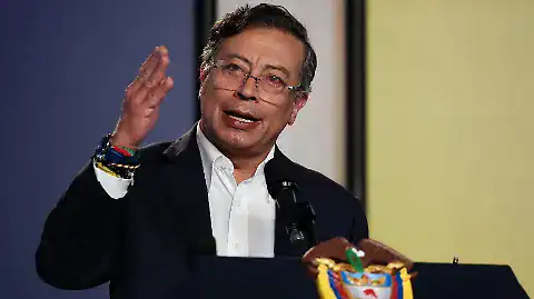 Suspende presidente de Colombia intercambio de información de inteligencia con EU