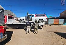 Localizan en cateo a vivienda una pick up robada y cristal